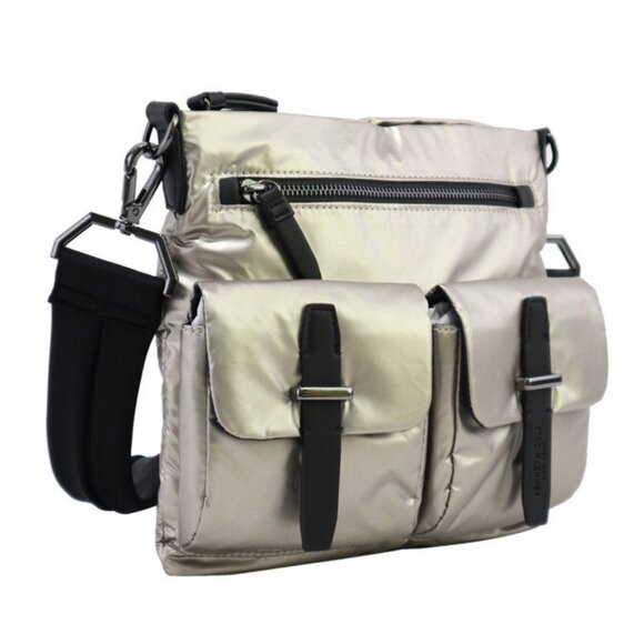 Kenneth Cole New York Vesey crossbody bag silver color - Picture 1 of 4